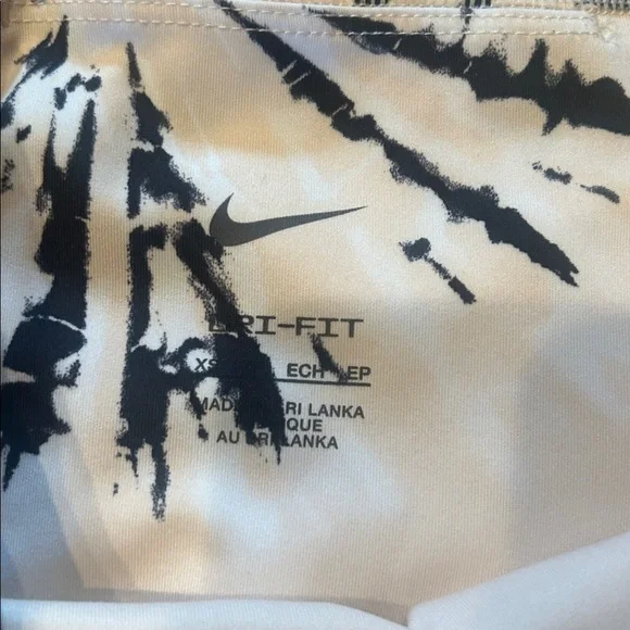 Nike Black and Cream Dri-FIT Shorts - Picture 5 of 6